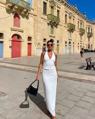 قمصان أنيقة بدون أكمام وتنانير بفتحة