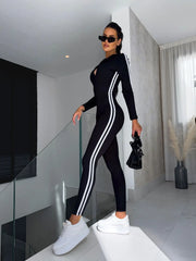 جمبسوت جنيف بفتحة رقبة على شكل حرف V