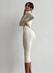 فستان ميدي محبوك برقبة عالية