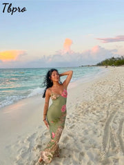 فستان بدون أكمام بطبعة زهور مع حمالة