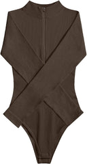 بدلة طويلة الأكمام