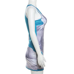 فستان قصير مطبوع بدون أكمام من Sitting Pretty