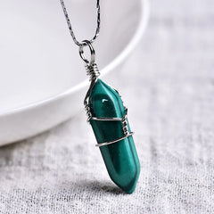 قلادة من حجر الجمشت الطبيعي: هدية مجوهرات يمكنك صنعها بنفسك