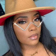 نظارات فريدة من نوعها بإطار نصف معدني مزين بالماس