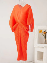 فستان منفرد مطوي