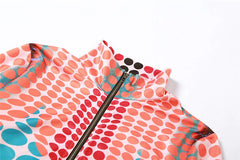 بلوزة قصيرة بأكمام طويلة