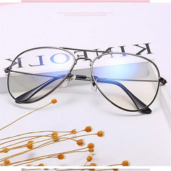 نظارات IVSTA المخصصة للطيران والتي تعمل على حجب الضوء الأزرق