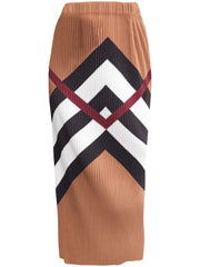 تنورة قلم رصاص منقوشة ومطوية