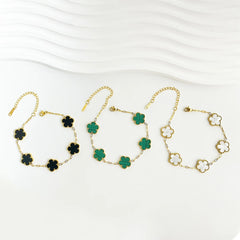 سوار على شكل زهرة البرسيم ذات الوجهين