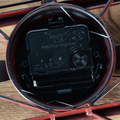 ساعة حائط عتيقة لضبط الوقت من Aviator's Timekeeper