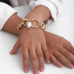 سوار سلسلة مع قلادة من اللؤلؤ