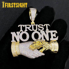 قلادات لا تثق بأحد