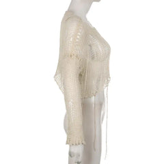 بلوزة قصيرة محبوكة من Avery بتصميم ممزق