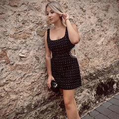 فساتين قصيرة للنساء بدون أكتاف