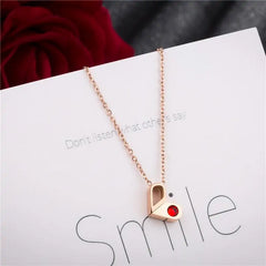 قلادة قفل القلب الذهبية