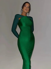 فستان ضيق بفتحة رقبة واسعة