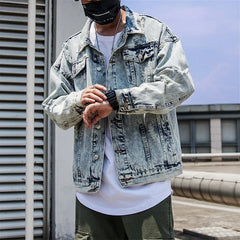 معاطف جينز وسترات مطرزة بالزهور