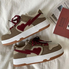 أحذية كاجوال متناسقة الألوان 2022 أحذية رياضية نسائية قابلة للتنفس للمشي والجري أحذية ربيعية ذات منصة