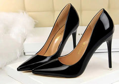 حذاء بكعب عالي للنساء من Bellezze Hadassa