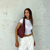 حقيبة يد مصممة بشكل جمالي