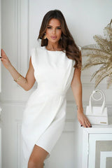 فستان قصير أنيق بظهر مفتوح