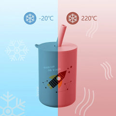 كوب القش لإطعام الطفل