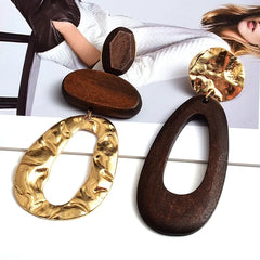 قرط خشبي للنساء