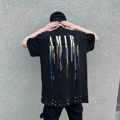 تي شيرت قصير الأكمام مطبوع عليه حروف جرافيتي