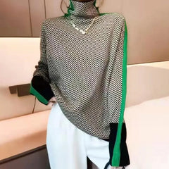 سترة محبوكة ذات رقبة مدورة