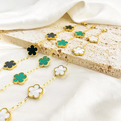 سوار على شكل زهرة البرسيم ذات الوجهين