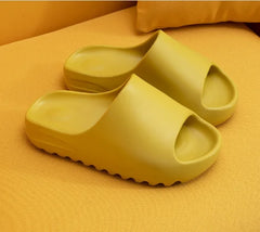 شباشب صيفية للرجال