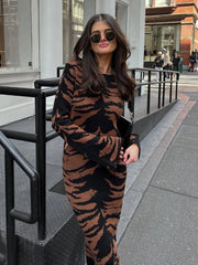 فساتين ضيقة مثيرة وعصرية