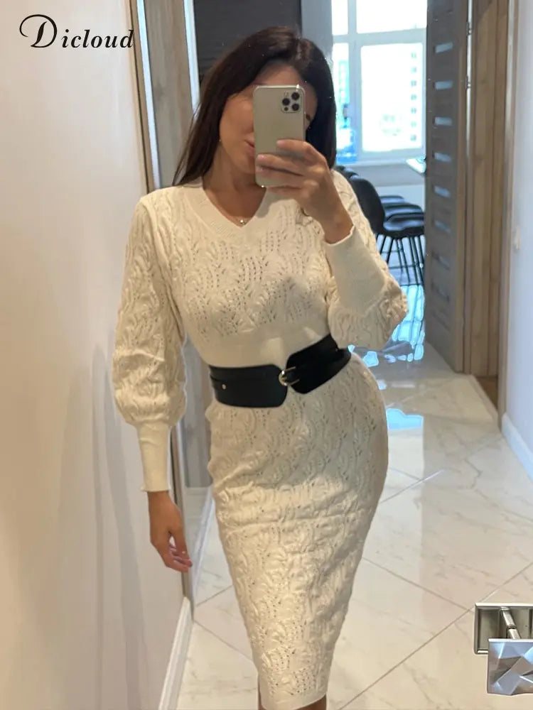 Elegant Beige Knitted Sweater Dress (Private Listing U628134)