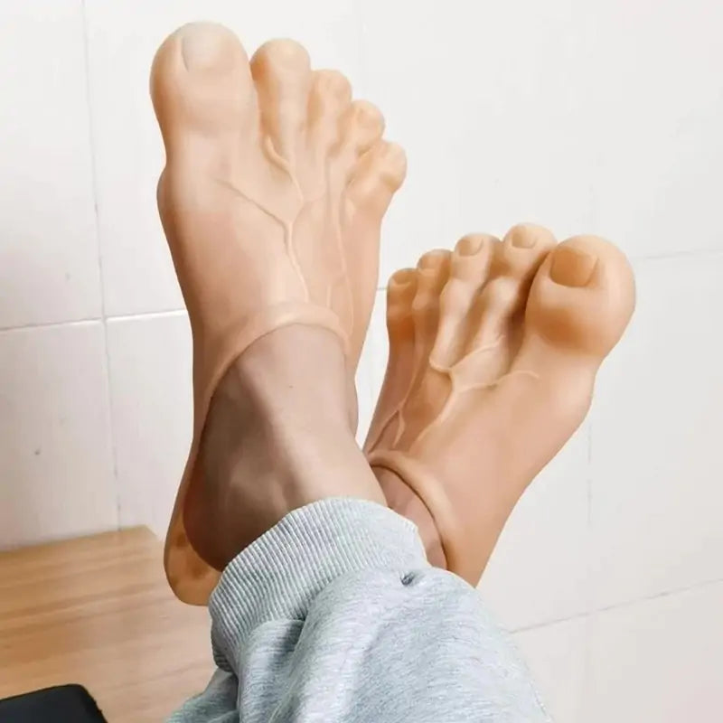 نعال مخيفة للقدمين