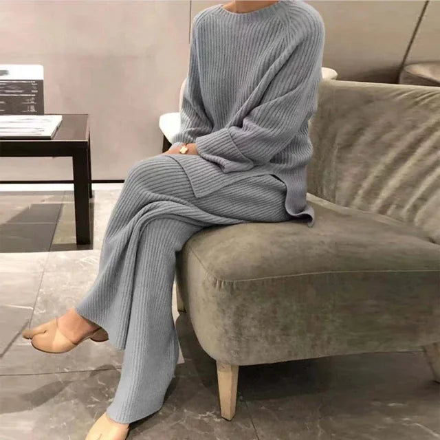 بدلة سويت شيرت محبوكة للنساء 2022