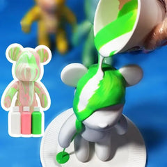 الدب الإماراتي المصنوع من الفينيل