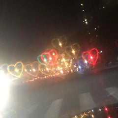 نظارات بتأثيرات على شكل قلب