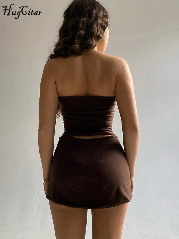 تنورة قصيرة بدون أكمام من Hugcitar