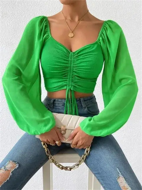 بلوزة قصيرة عصرية