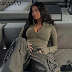 تي شيرت نسائي قصير بأكمام طويلة وسحّاب
