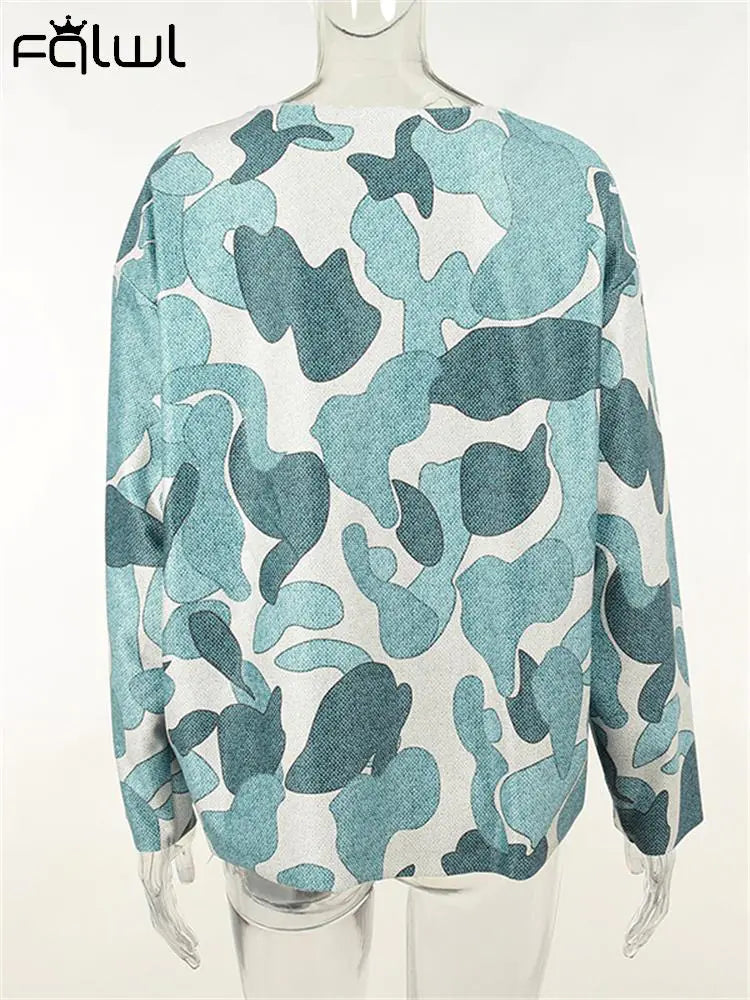 بلوزات وسويت شيرتات من Streetwear