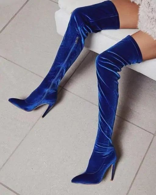 حذاء طويل رفيع للنساء