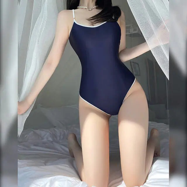 ملابس داخلية مثيرة للنساء