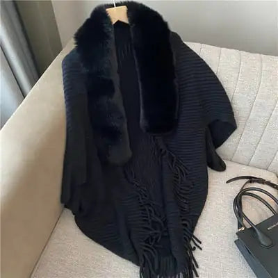 شال محبوك برقبة من الفرو