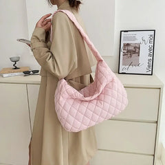 حقيبة نسائية مبطنة كبيرة الحجم