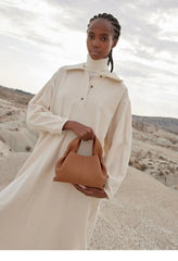 حقيبة كروس بودي جلدية على شكل سحابة