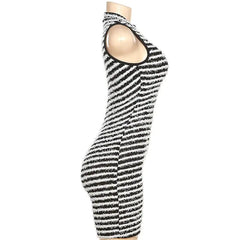 رومبر بسحاب أمامي باللون الأبيض