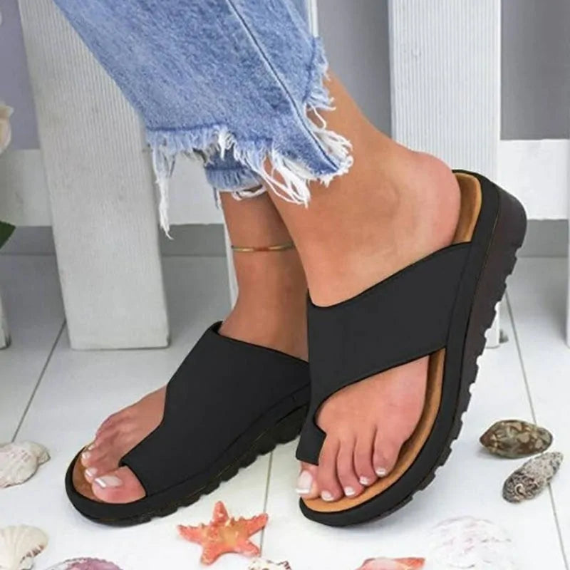 أحذية نسائية بنعل مسطح