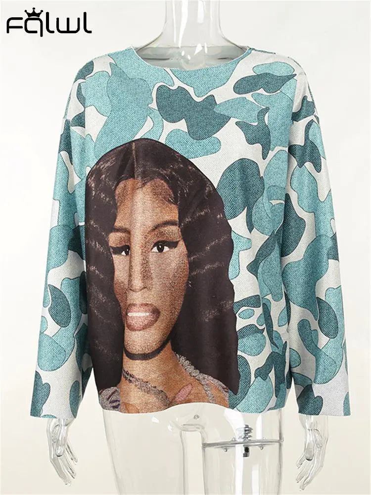 بلوزات وسويت شيرتات من Streetwear