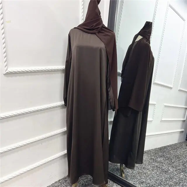 الحجاب اللباس العبايات للنساء